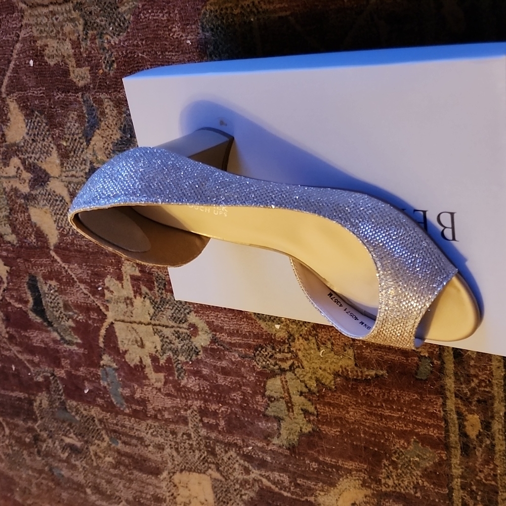 New, never worn, champagne gold dress shoes.
